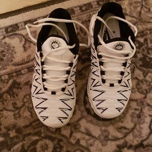 New Nike Air Max Plus TN White Black Shark Sneaker